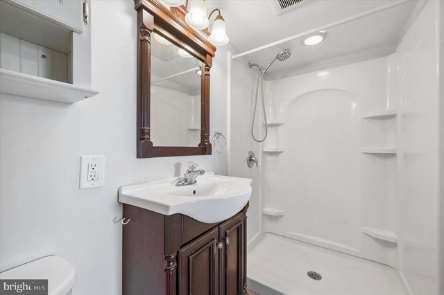 2154 SPROUL RD, Broomall, PA 19008