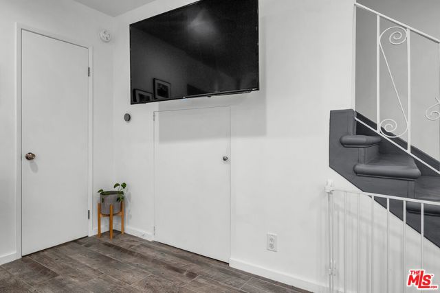 14238 Dickens Street 4, Sherman Oaks, CA 91423