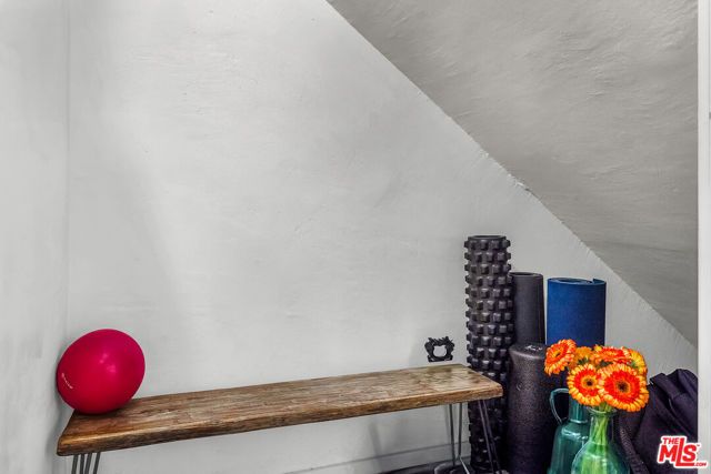 14238 Dickens Street 4, Sherman Oaks, CA 91423