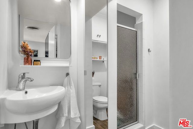 14238 Dickens Street 4, Sherman Oaks, CA 91423