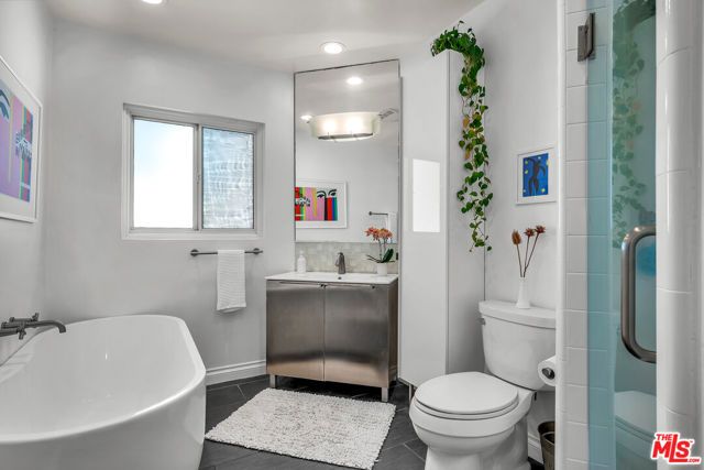 14238 Dickens Street 4, Sherman Oaks, CA 91423