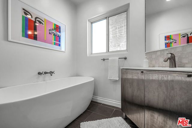 14238 Dickens Street 4, Sherman Oaks, CA 91423