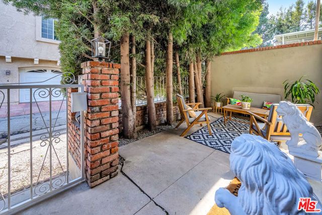 14238 Dickens Street 4, Sherman Oaks, CA 91423