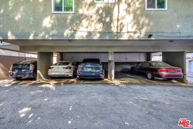 14238 Dickens Street 4, Sherman Oaks, CA 91423