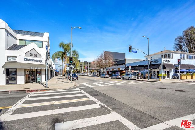 14238 Dickens Street 4, Sherman Oaks, CA 91423