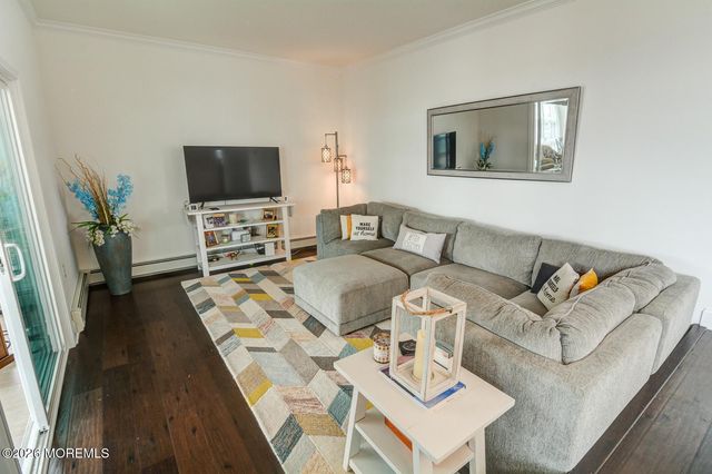 149 Pinewood Road, Toms River, NJ 08753