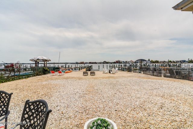 149 Pinewood Road, Toms River, NJ 08753