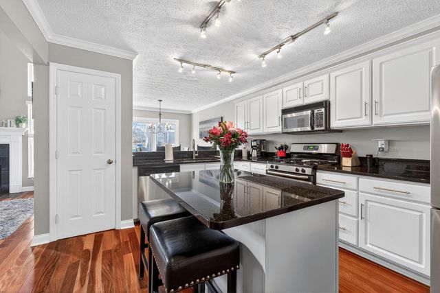 3395 Eastwoodlands Trail, Hilliard, OH 43026