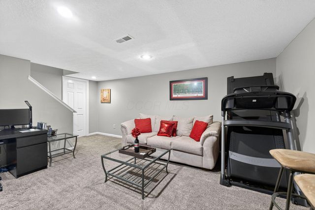 3395 Eastwoodlands Trail, Hilliard, OH 43026