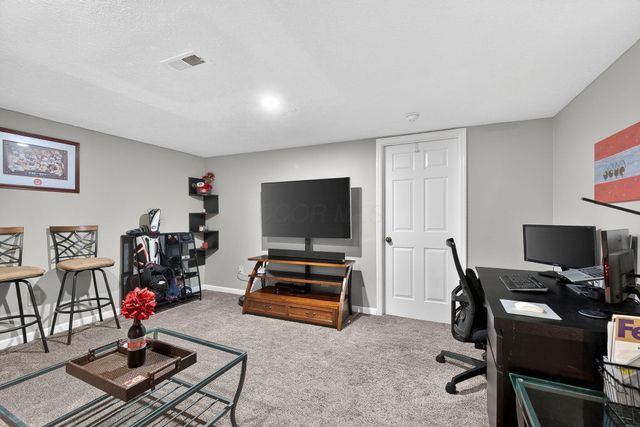 3395 Eastwoodlands Trail, Hilliard, OH 43026