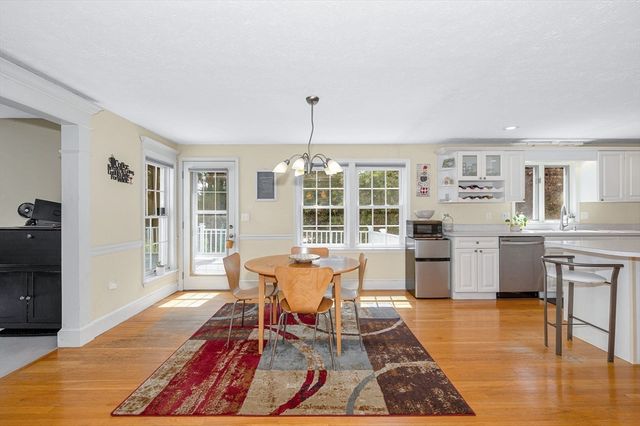 3 Indian Fern Dr, Nashua, NH 03062