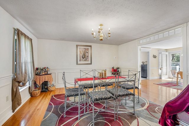 3 Indian Fern Dr, Nashua, NH 03062