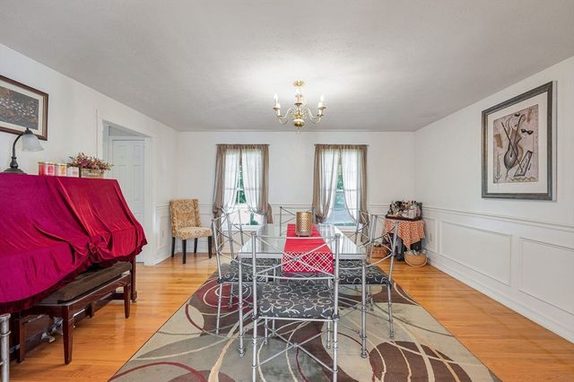 3 Indian Fern Dr, Nashua, NH 03062