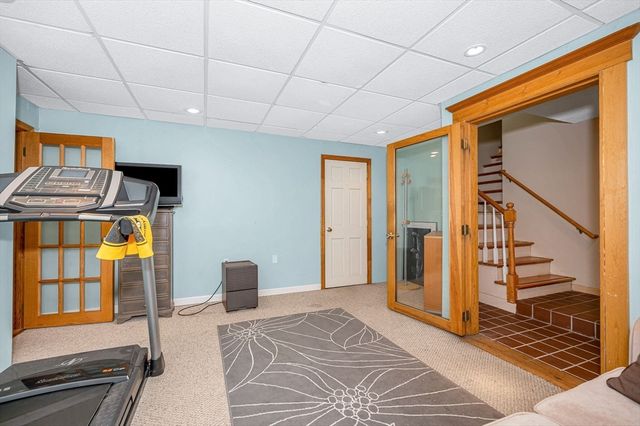 3 Indian Fern Dr, Nashua, NH 03062