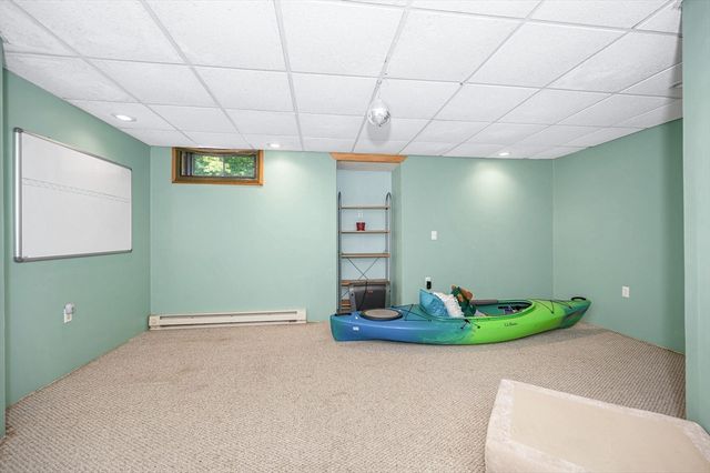 3 Indian Fern Dr, Nashua, NH 03062