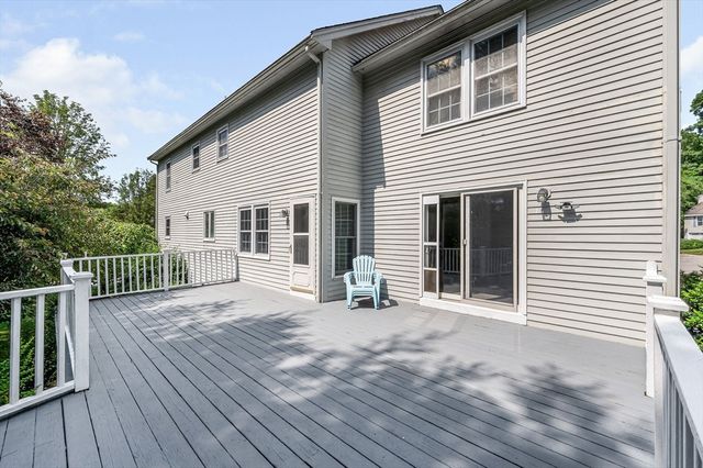 3 Indian Fern Dr, Nashua, NH 03062