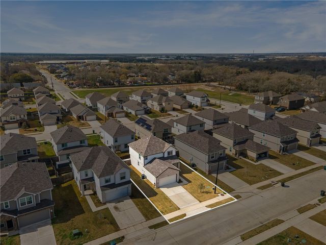 976 Rice Drive, Bryan, TX 77803