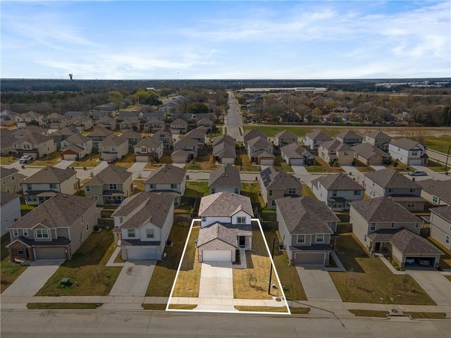976 Rice Drive, Bryan, TX 77803