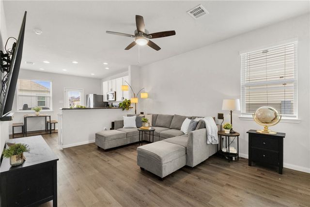 976 Rice Drive, Bryan, TX 77803