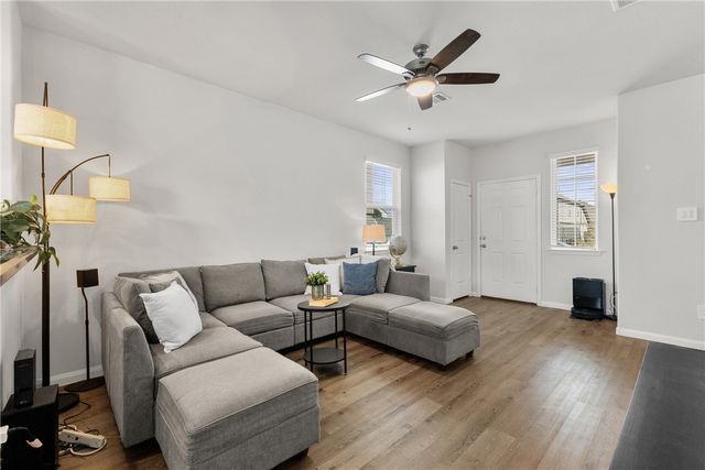 976 Rice Drive, Bryan, TX 77803