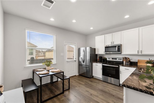 976 Rice Drive, Bryan, TX 77803