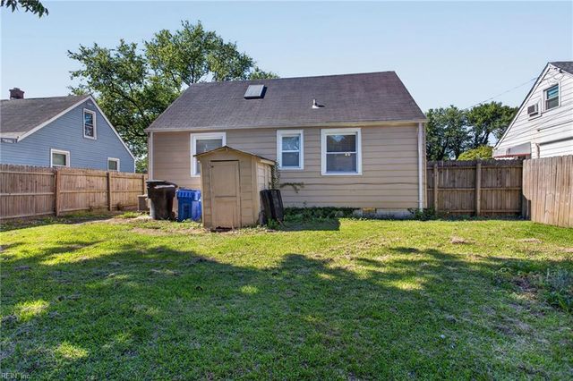 3304 Winchester DR, Portsmouth, VA 23707