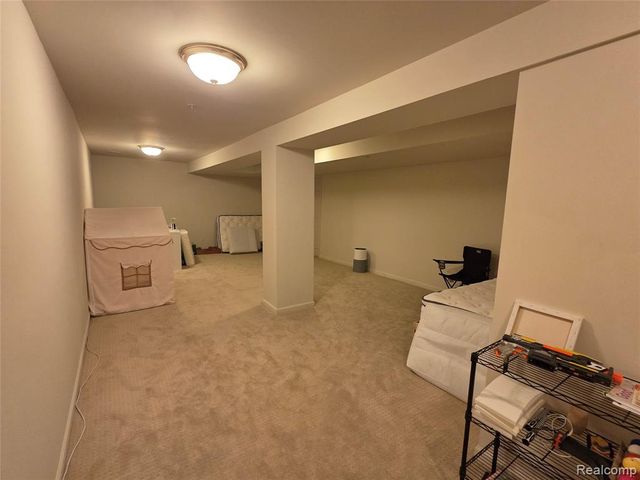 22202 Alexa Drive, Walled Lake, MI 48390