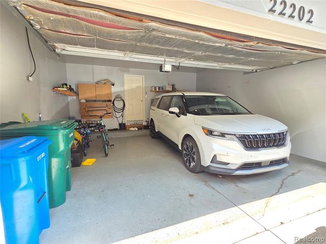 22202 Alexa Drive, Walled Lake, MI 48390
