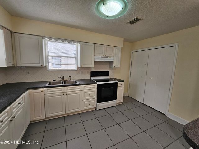 3660 ROSEMARY Street, Jacksonville, FL 32207