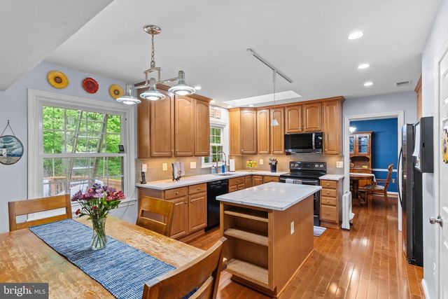 7710 WILBUR CT, Springfield, VA 22153