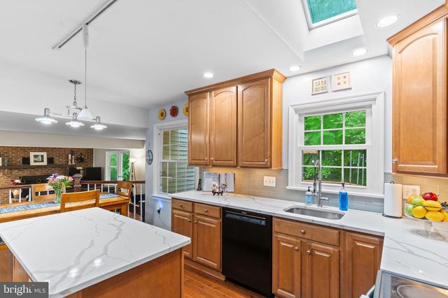 7710 WILBUR CT, Springfield, VA 22153