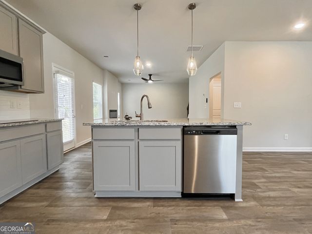 412 River Walk Farm Parkway, Covington, GA 30014