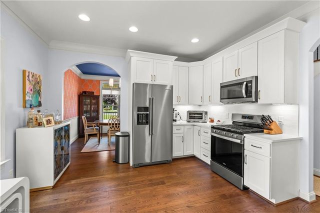 2261 Cambridge Oaks Drive, High Point, NC 27262