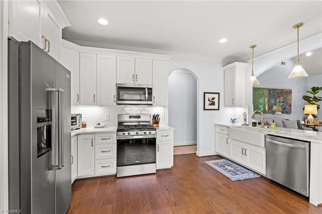 2261 Cambridge Oaks Drive, High Point, NC 27262
