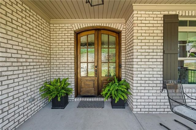 2261 Cambridge Oaks Drive, High Point, NC 27262