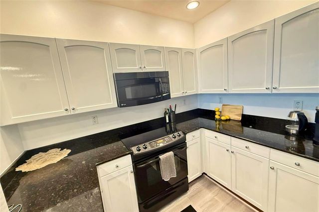 628 CLEVELAND STREET 1310, Clearwater, FL 33755