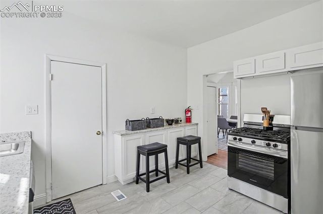 808 E Monument Street, Colorado Springs, CO 80903