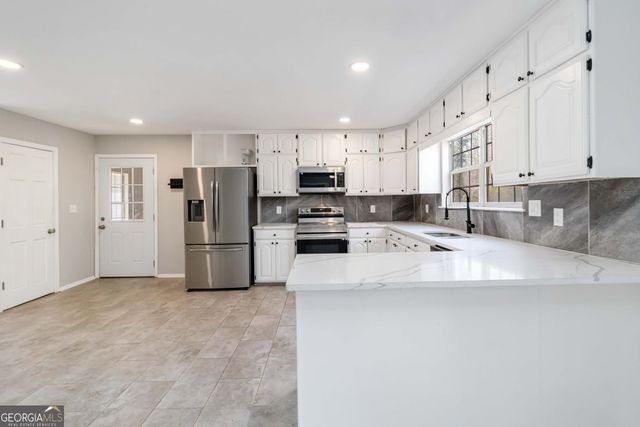 2119 Tudor Castle Way, Decatur, GA 30035