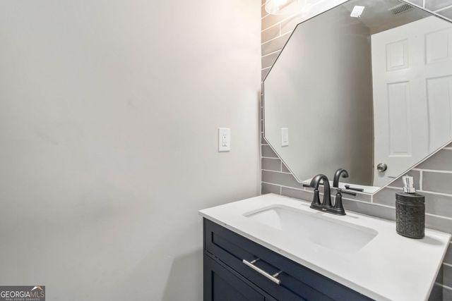 2119 Tudor Castle Way, Decatur, GA 30035