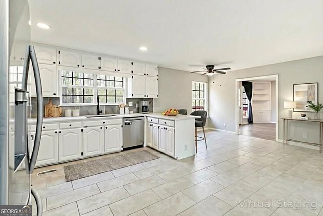 2119 Tudor Castle Way, Decatur, GA 30035