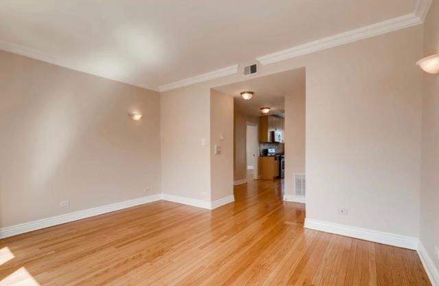 4444 W Gunnison Street 2, Chicago, IL 60630