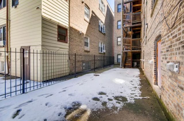 4444 W Gunnison Street 2, Chicago, IL 60630