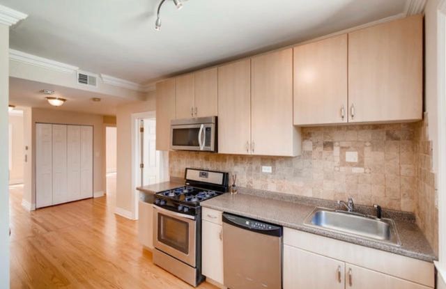 4444 W Gunnison Street 2, Chicago, IL 60630