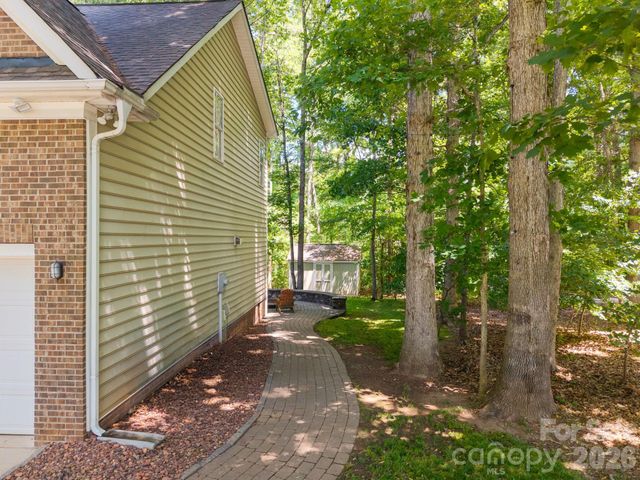 16910 Laureate Road, Huntersville, NC 28078