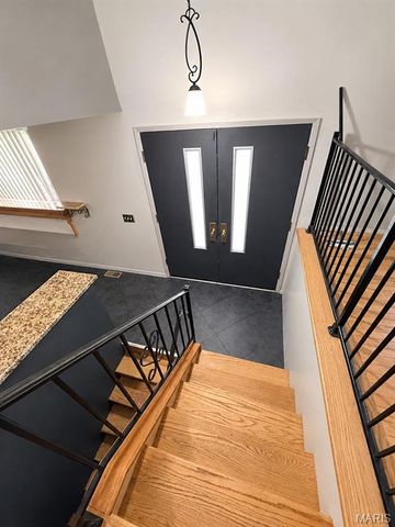 2350 Palm Drive, Florissant, MO 63031