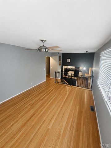 2350 Palm Drive, Florissant, MO 63031