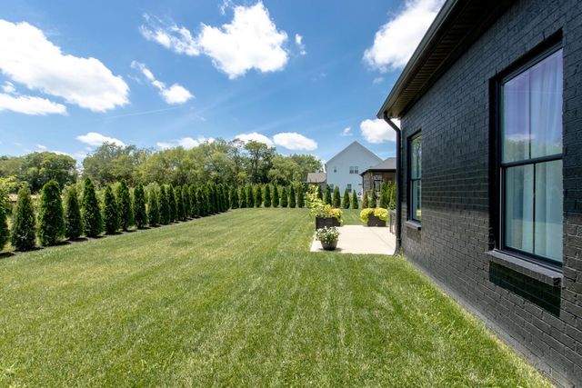 5713 Eaglemont Dr, Murfreesboro, TN 37129
