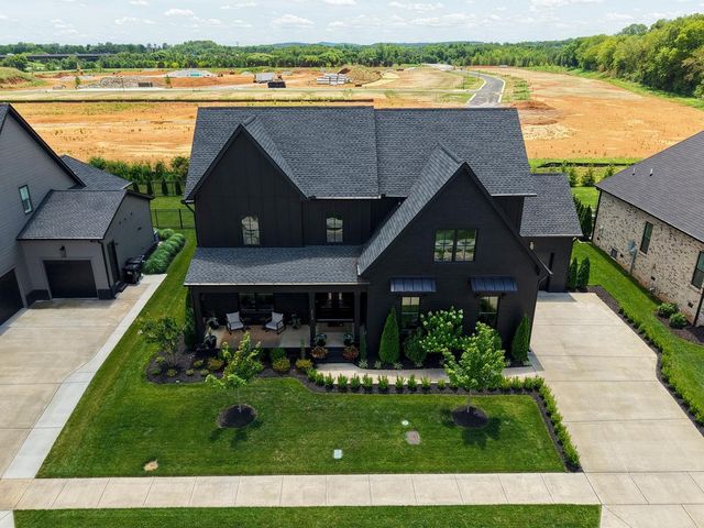 5713 Eaglemont Dr, Murfreesboro, TN 37129