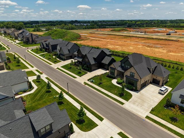 5713 Eaglemont Dr, Murfreesboro, TN 37129