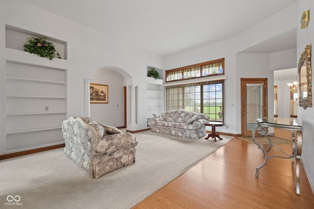 6485 W 100 S, Shelbyville, IN 46176